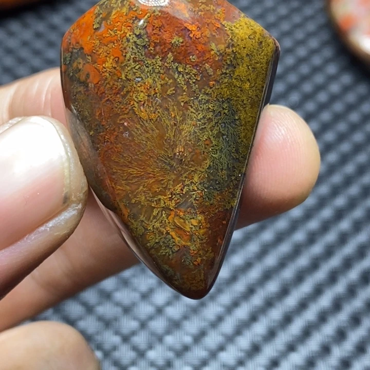 玛瑙/玉髓颈饰未镶嵌信*