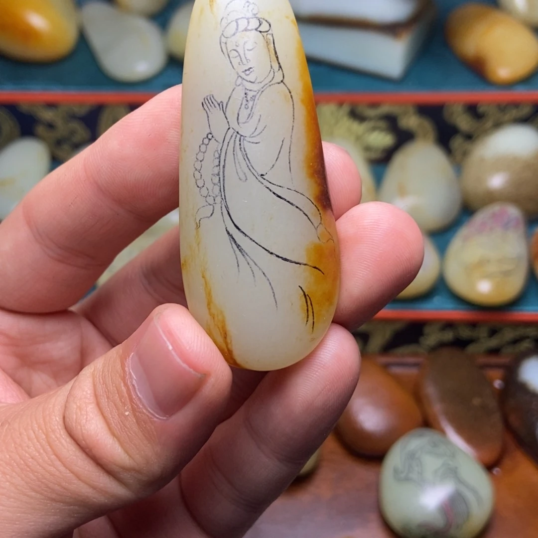 未镶嵌吊坠定制和田玉苦**酒