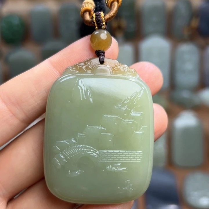 未镶嵌和田玉（糖玉）挂件