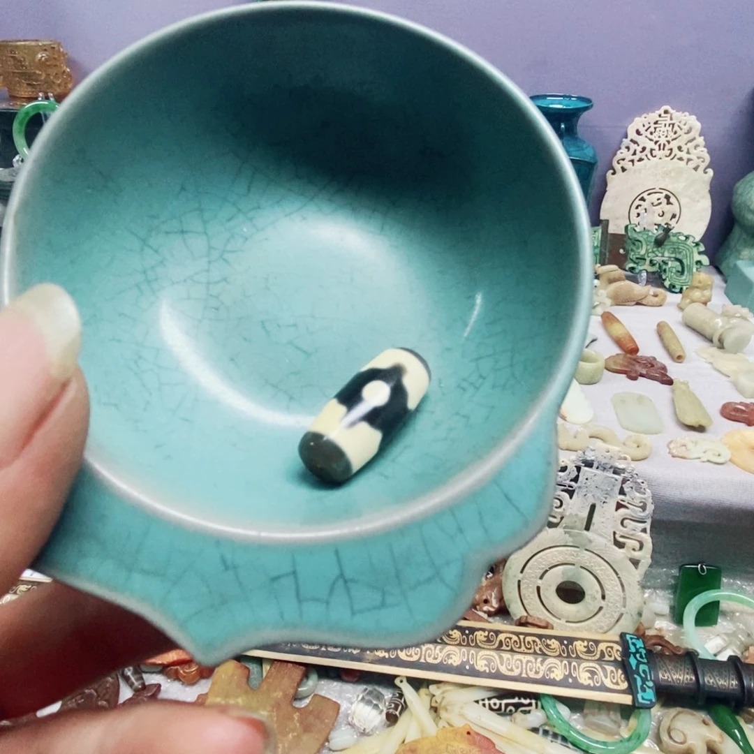 壶瓷器突突突突地在这里