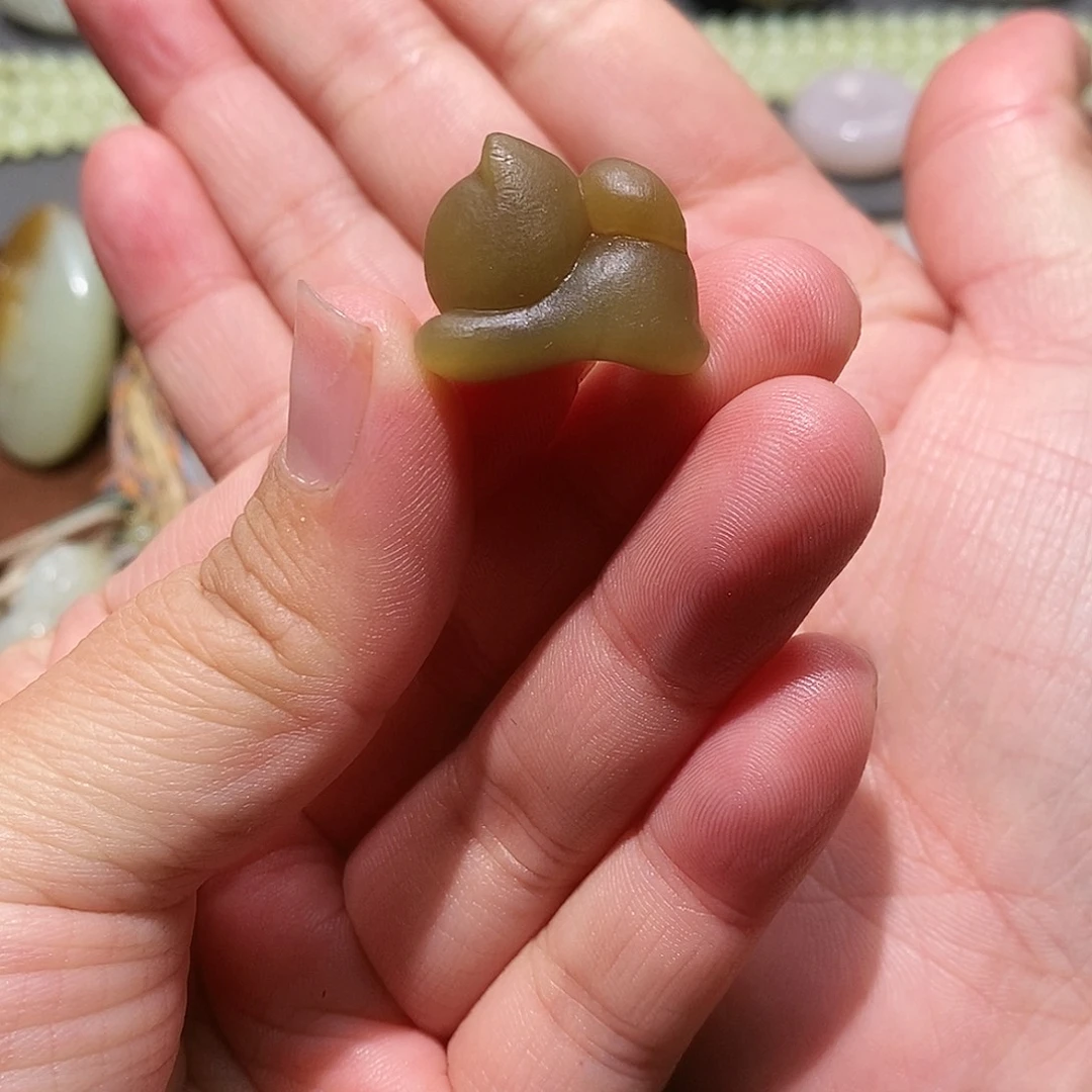 和田玉颈饰未镶嵌抛光发货