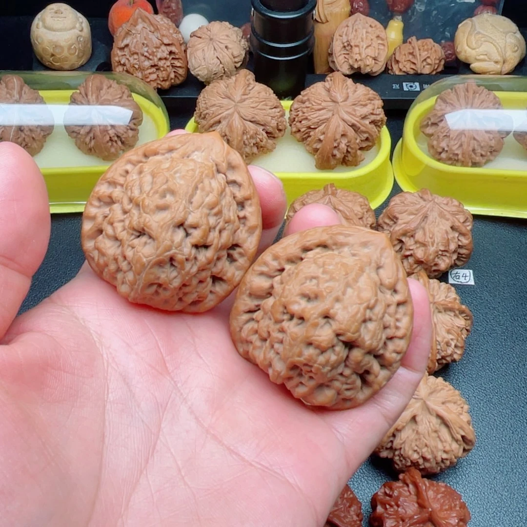 文玩核桃把件金公子狮子头43×39×46