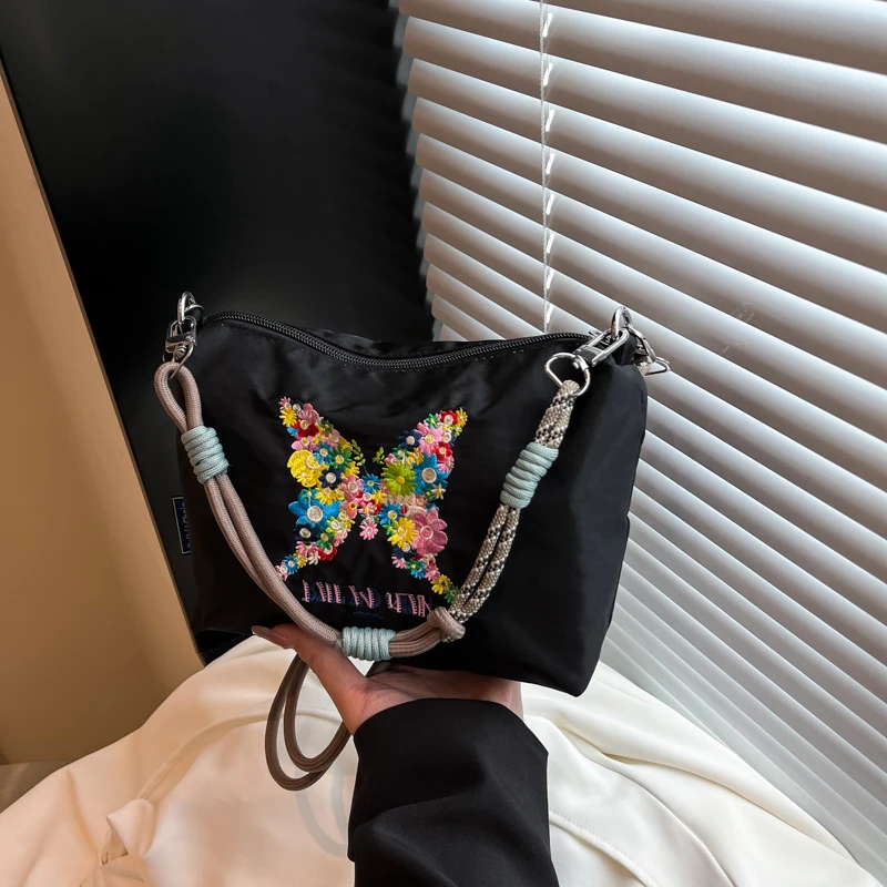 单肩包单肩刺绣斜挎式ins休闲韩版洋气蝴蝶卡通动漫
