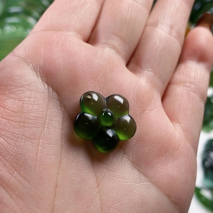 合金蛇纹石玉颈饰