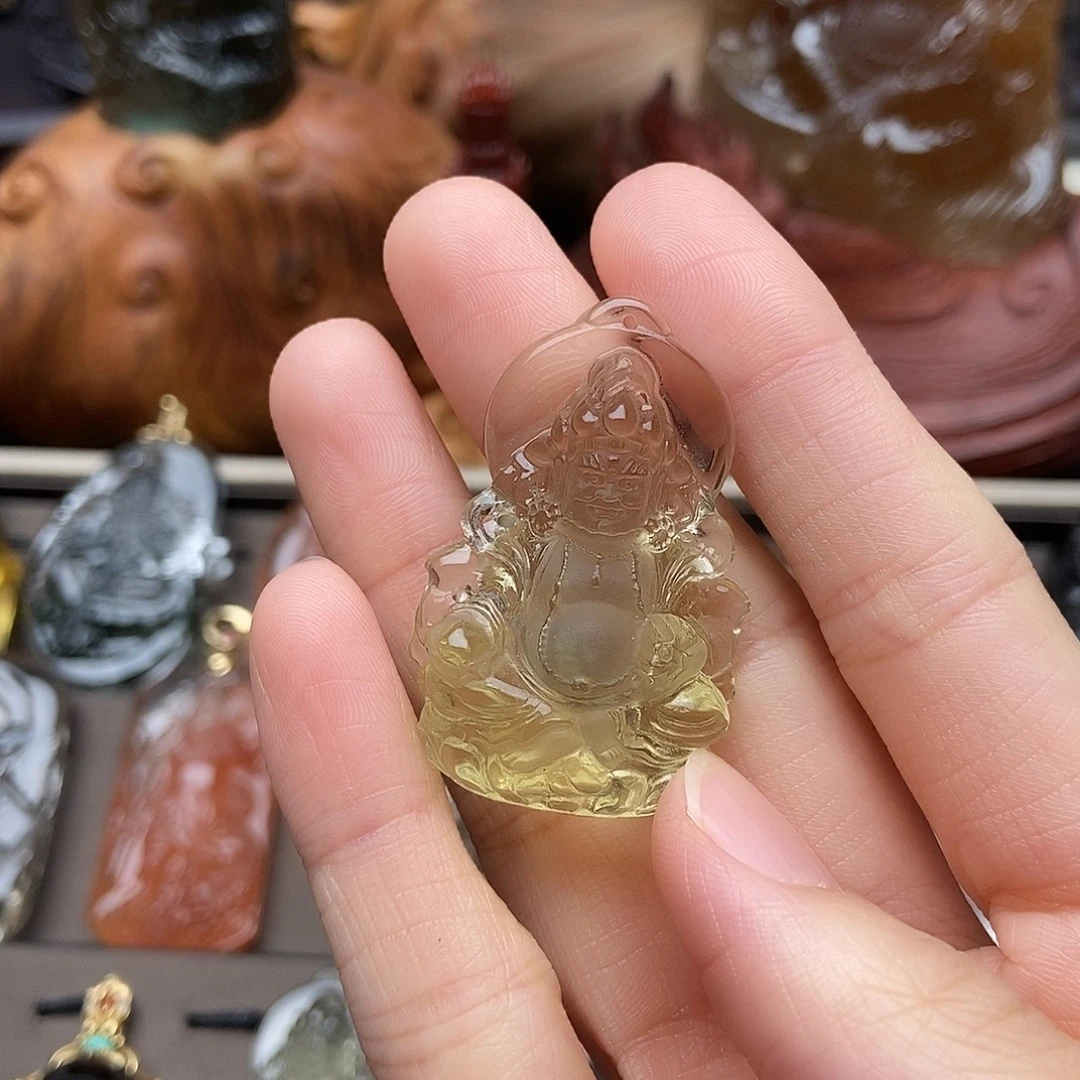 颈饰未镶嵌水晶吊坠