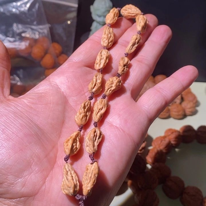 手串文玩核桃……20