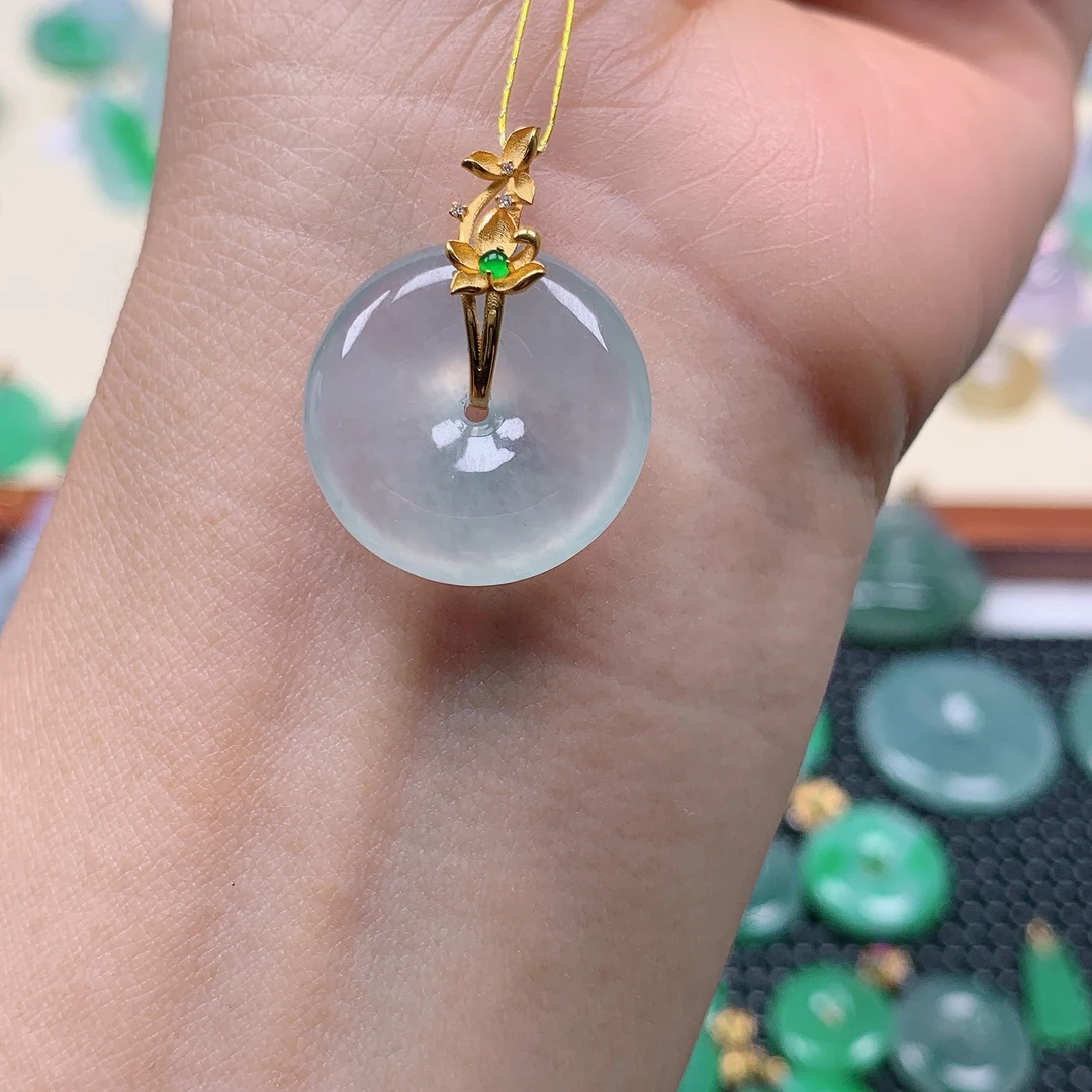 缅甸天然A货翡翠，冰晴平安扣 编号233/509尺寸29.4-4.8