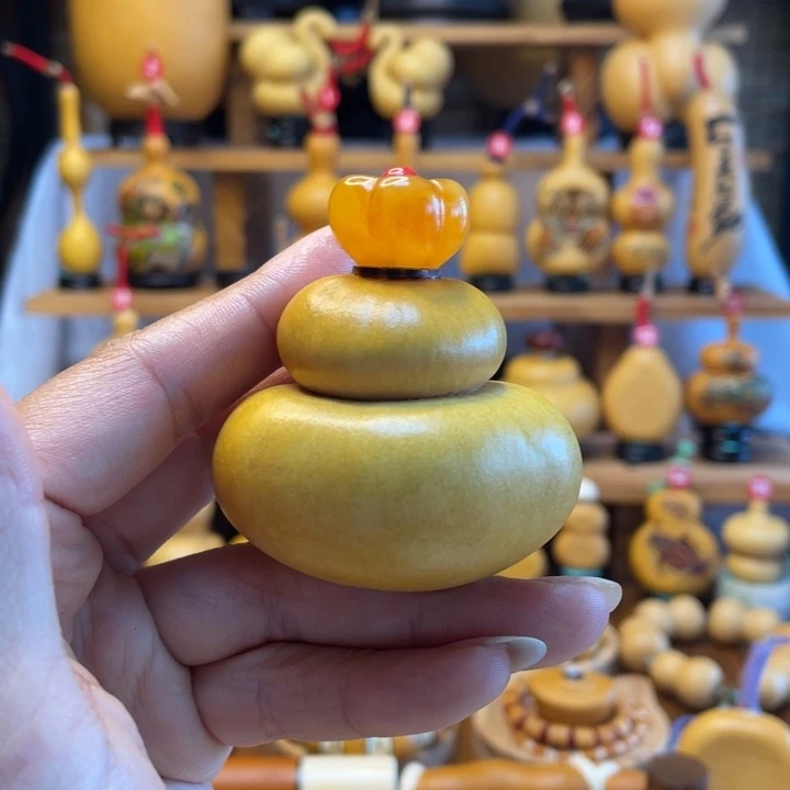 林*白天然葫芦自然生长