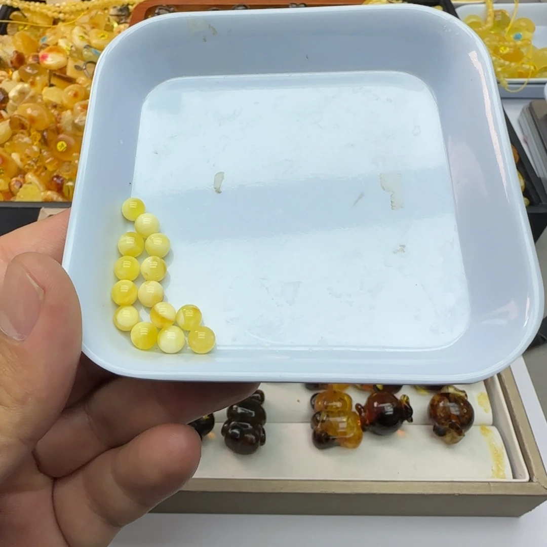 ****心琥珀未镶嵌裸石6mm珠子一份