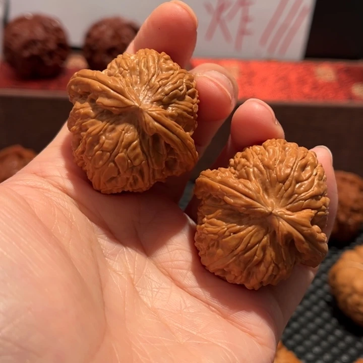 简***爱吊坠文玩核桃白狮子
