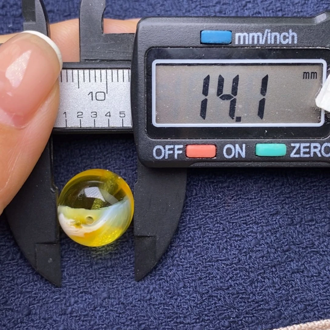 未镶嵌颈饰琥珀珠子