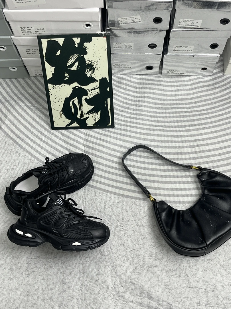 呆呆鱼女鞋19999扣号链接  非图片款【偶有微瑕 介意勿拍】