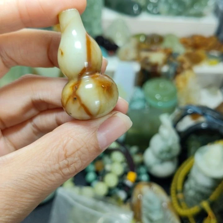 岫玉未镶嵌葫芦款式