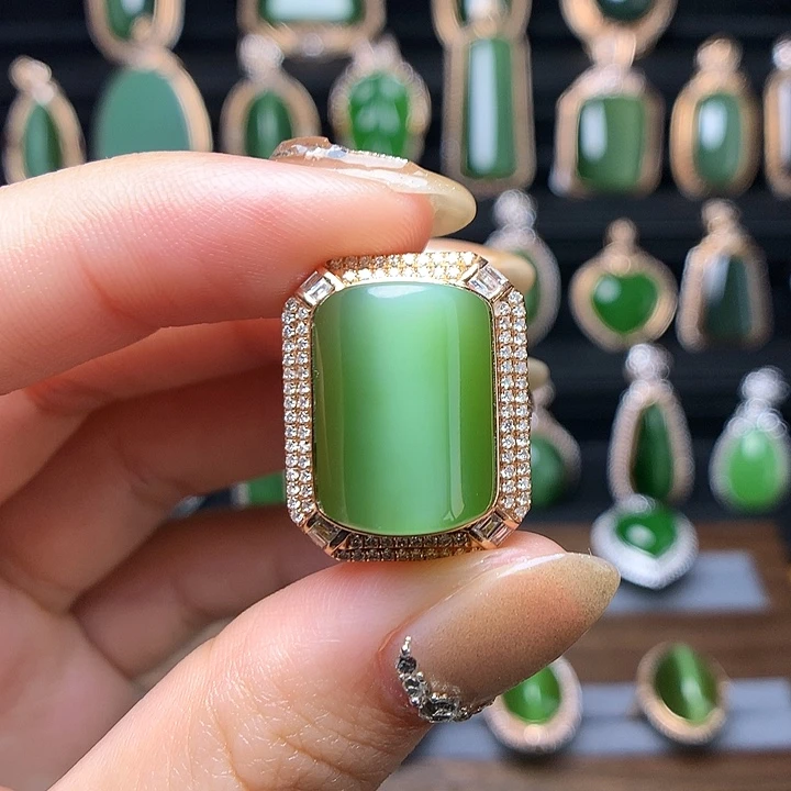 和田玉首饰18K金镶嵌