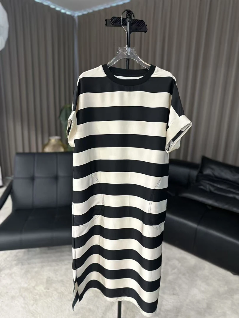 【柳青女装】2025夏季新款黑白条纹圆领套头短袖长款连衣裙