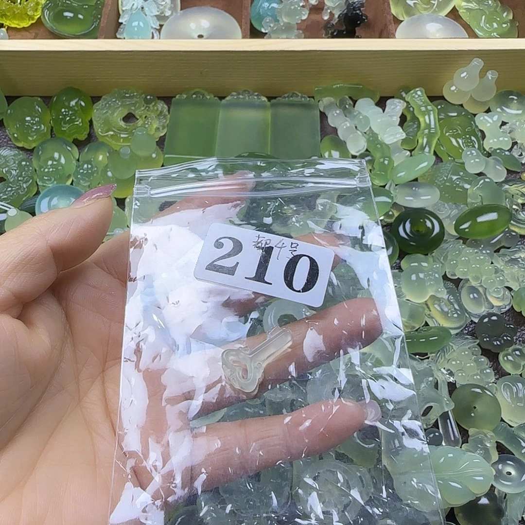 @****蛇纹石玉未镶嵌岫玉吊坠