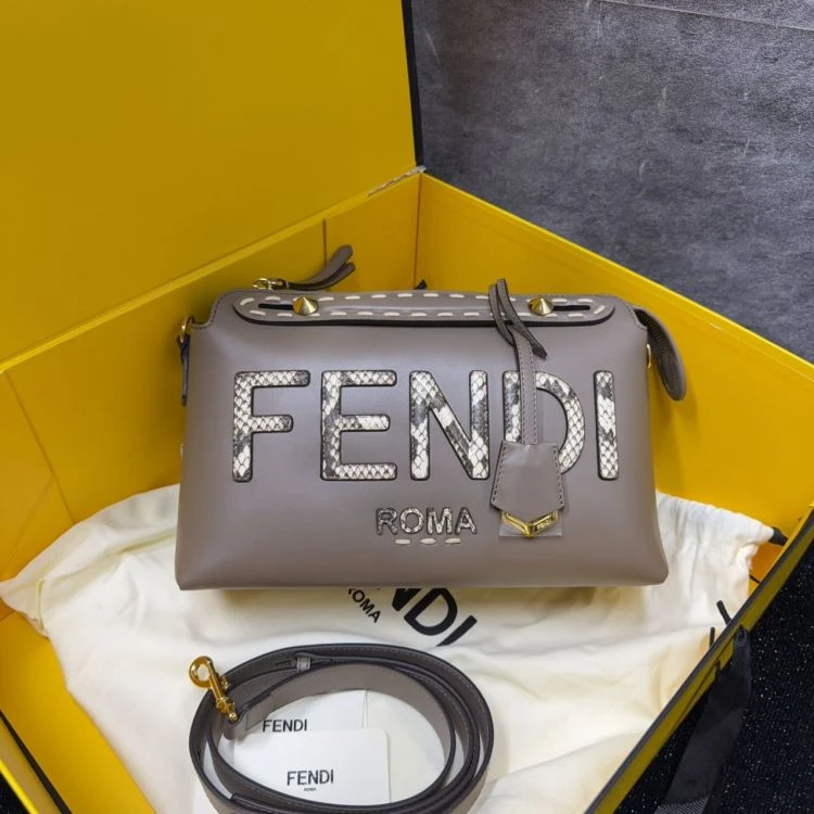 95新/芬迪/单肩包/C4536924550/[251222LLYC]