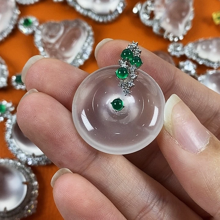 石英质玉银S925镀金镶嵌颈饰