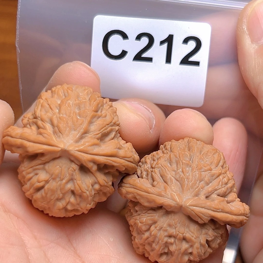 文玩核桃吊坠41三角白