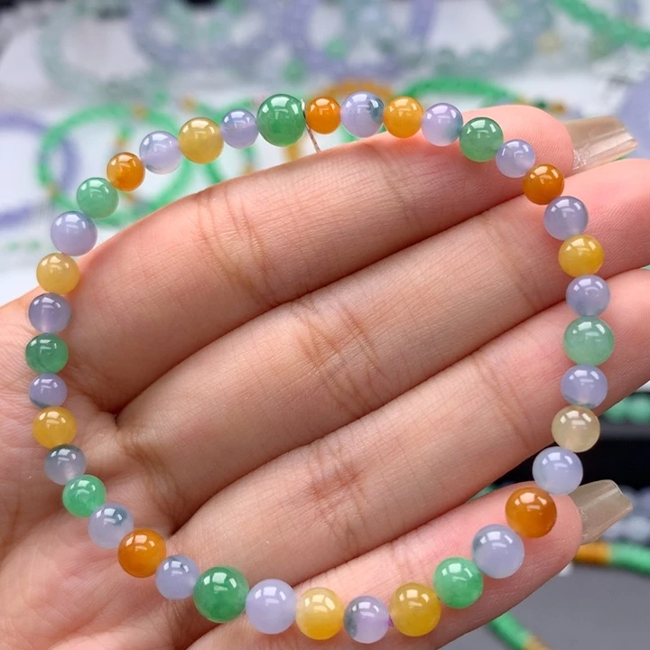 翡翠手镯未镶嵌翡翠