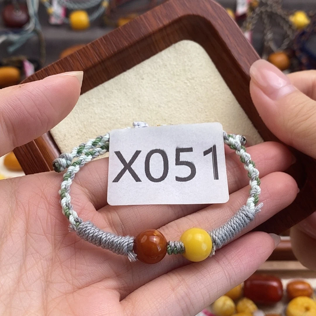 蜜蜡未镶嵌珠宝奇石