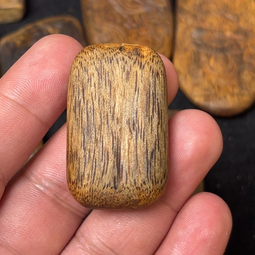 沉香吊坠蛋*奇楠沉香原材料无事牌吊坠一个