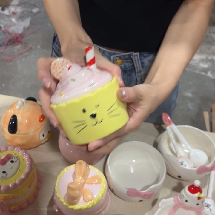紫砂在干嘛呀亲爱呢