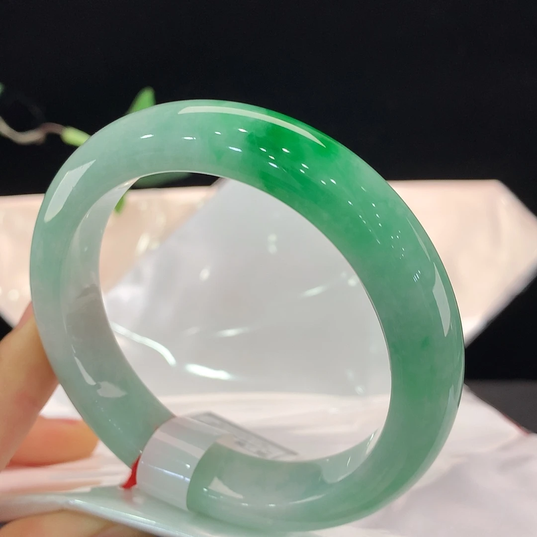 翡翠未镶嵌手镯0002