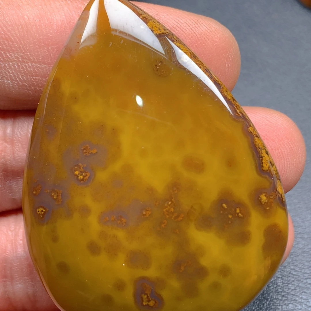 未镶嵌颈饰玛瑙/玉髓寻*