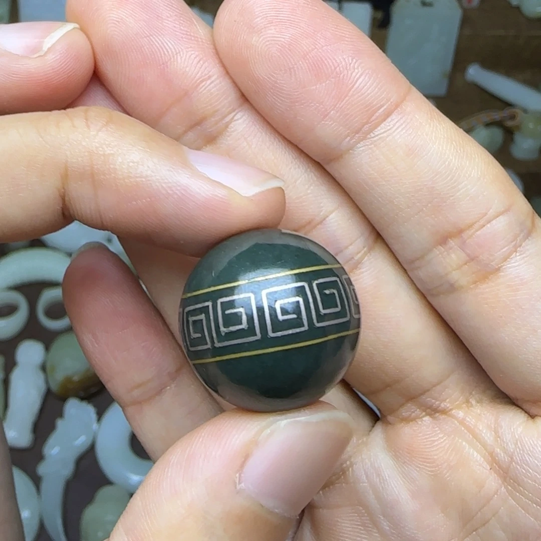 和田玉未镶嵌摆件直径21