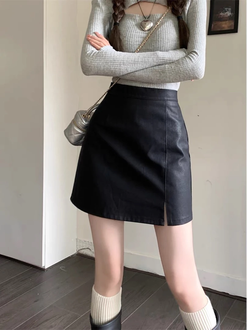 百搭显瘦款短皮裙