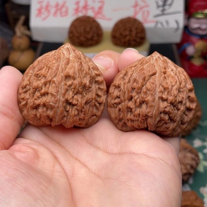 【闪购商品】把件文玩核桃41全品狮子王