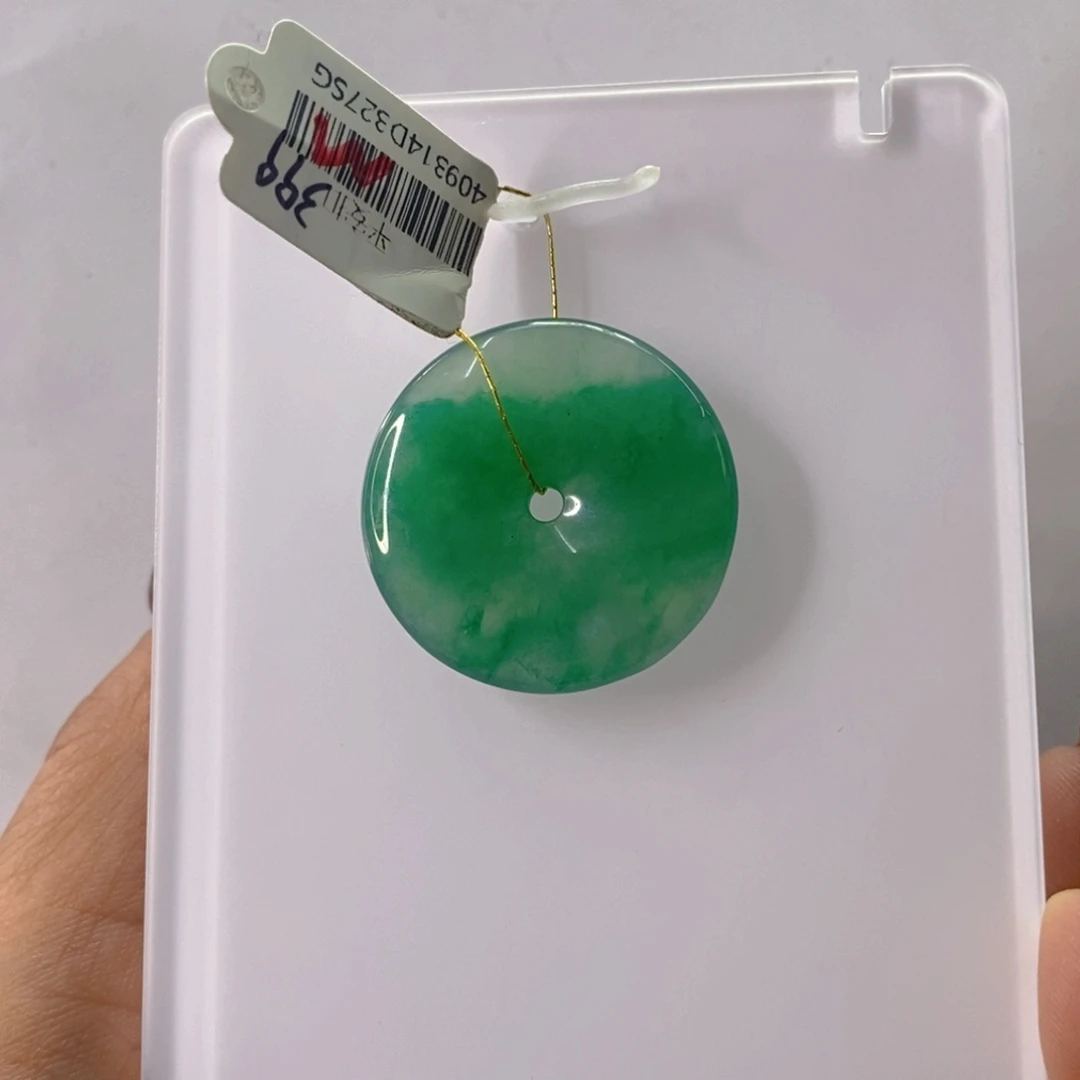石英质玉未镶嵌颈饰