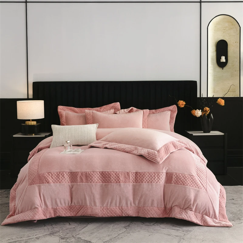 新款高克重全消光宽边拼接牛奶绒四件套保暖加绒加厚双面绒防静电