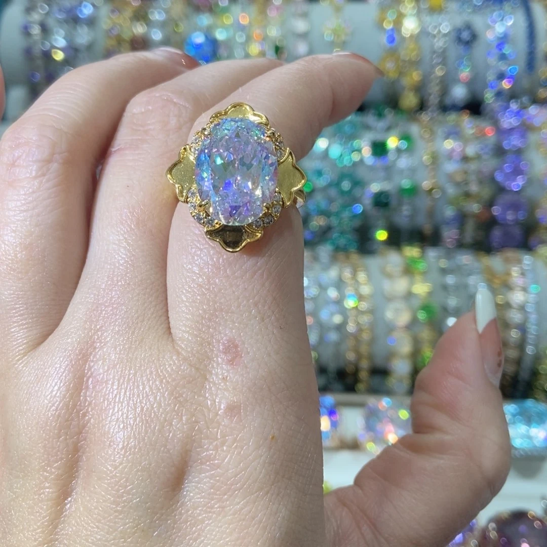 66锆石（处理）戒指