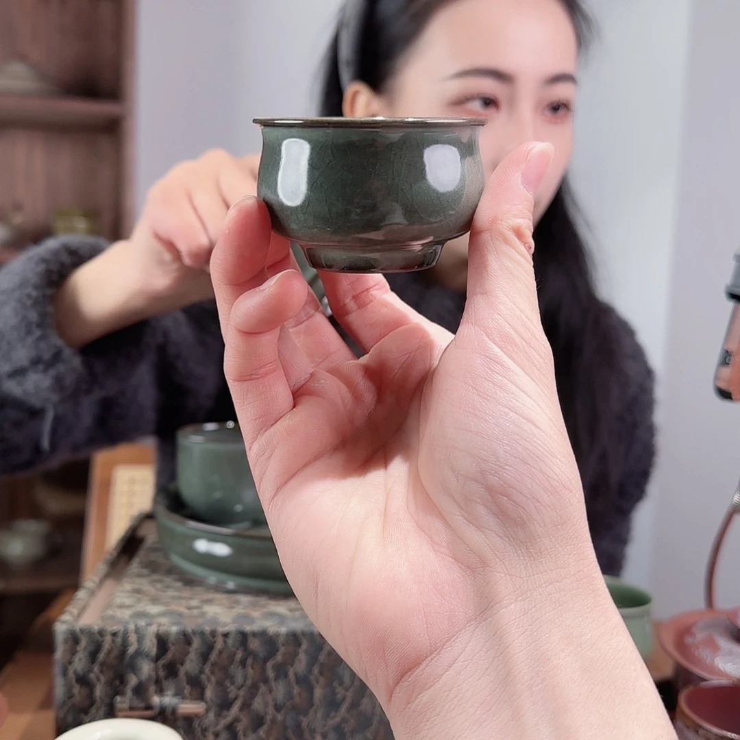 摆件瓷小缸杯铁胎