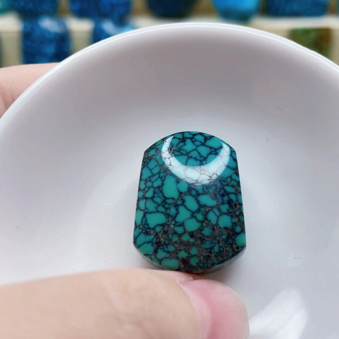 未镶嵌绿松石颈饰
