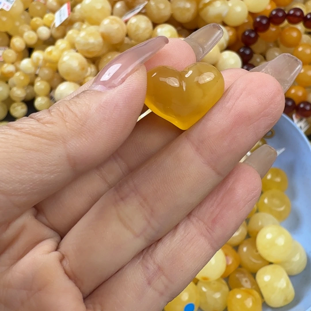 琥珀未镶嵌珠宝奇石