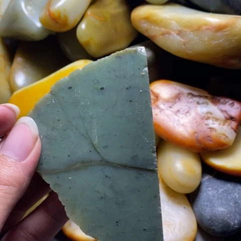 未镶嵌和田玉（糖玉）挂件