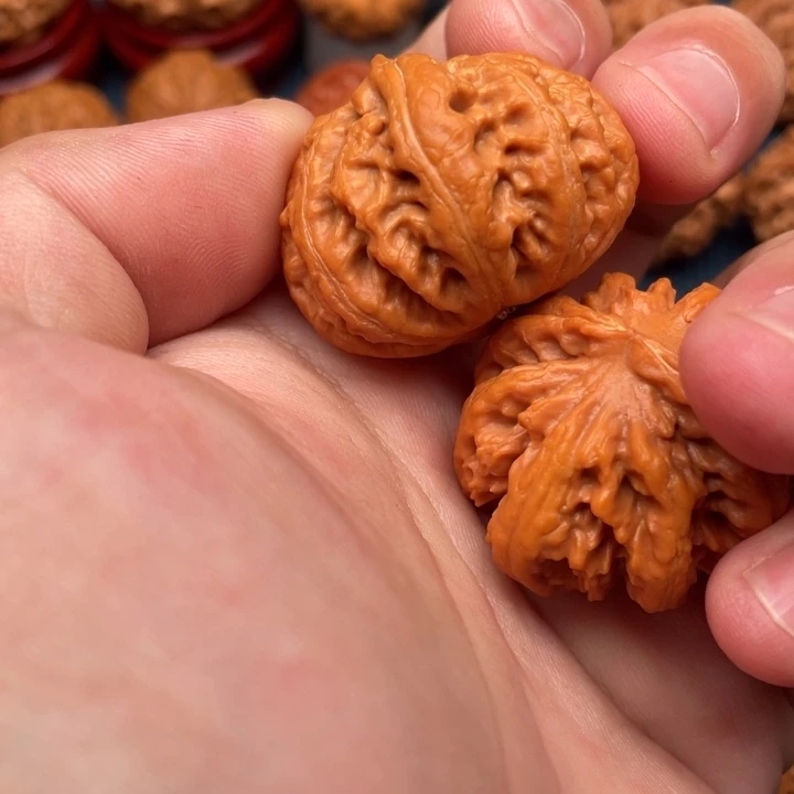 往***意文玩核桃把件第一矮