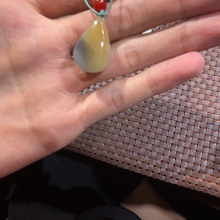 *****和田玉未镶嵌颈饰