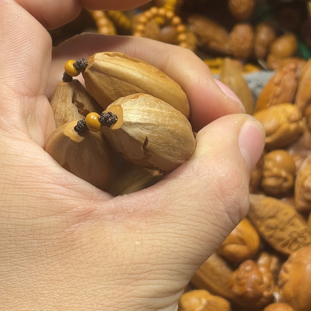 手串/手链橄榄核生命美女手持