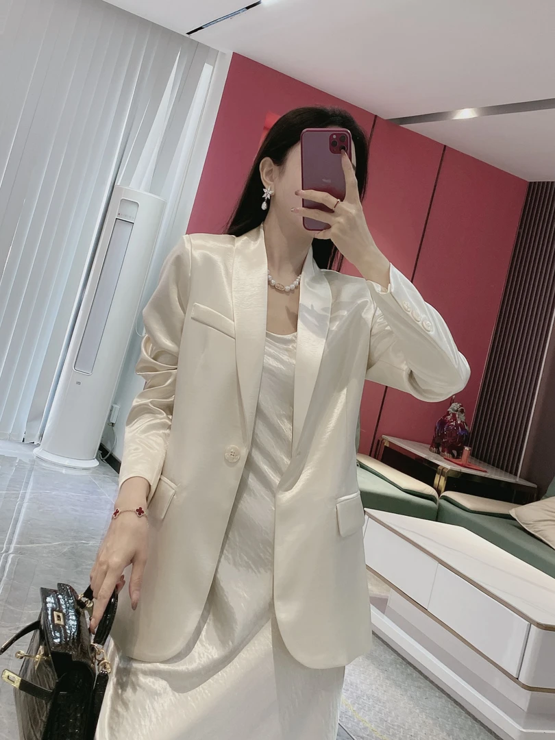 【金皇橦颜】百搭简约时尚设计师款西装外套8502