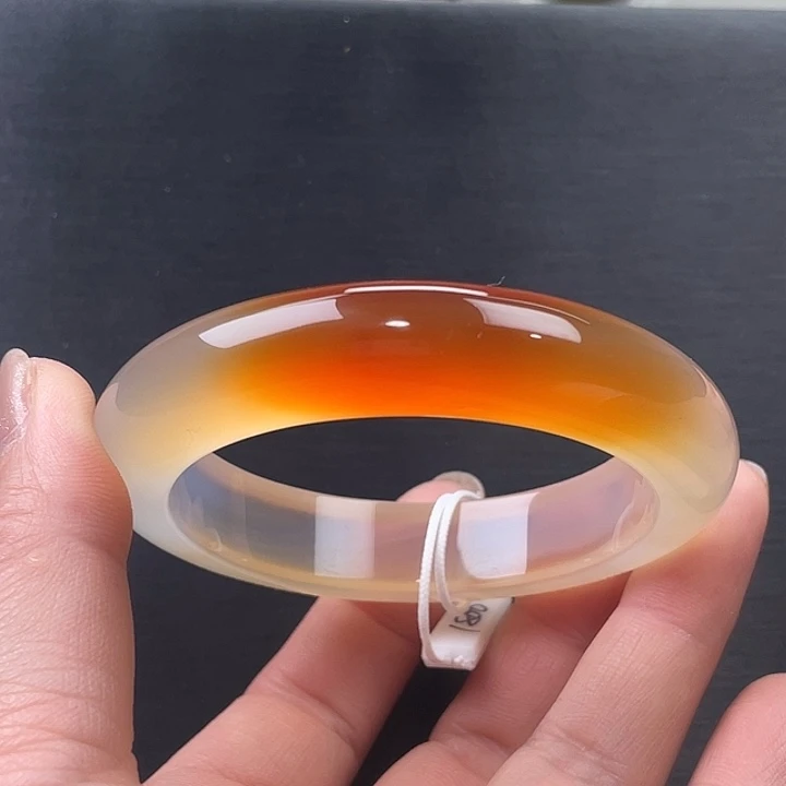 玛瑙/玉髓未镶嵌手镯57.4