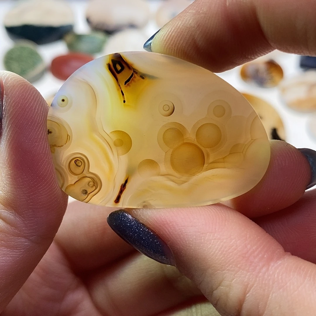 未镶嵌玛瑙/玉髓珠宝奇石