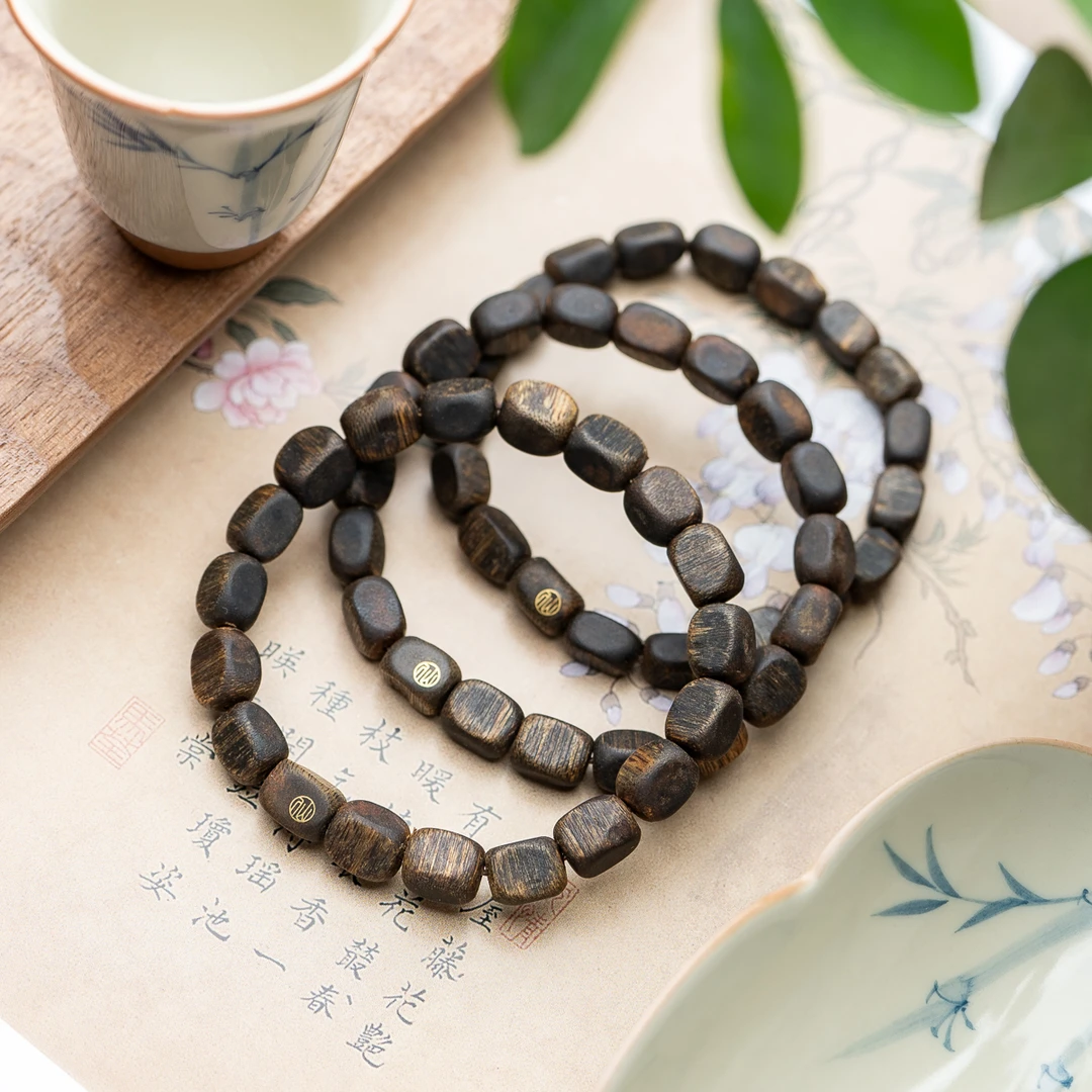 沉香莺歌绿奇楠沉水沉香8*10mm长方珠仙字单圈手串（多样性发其一）