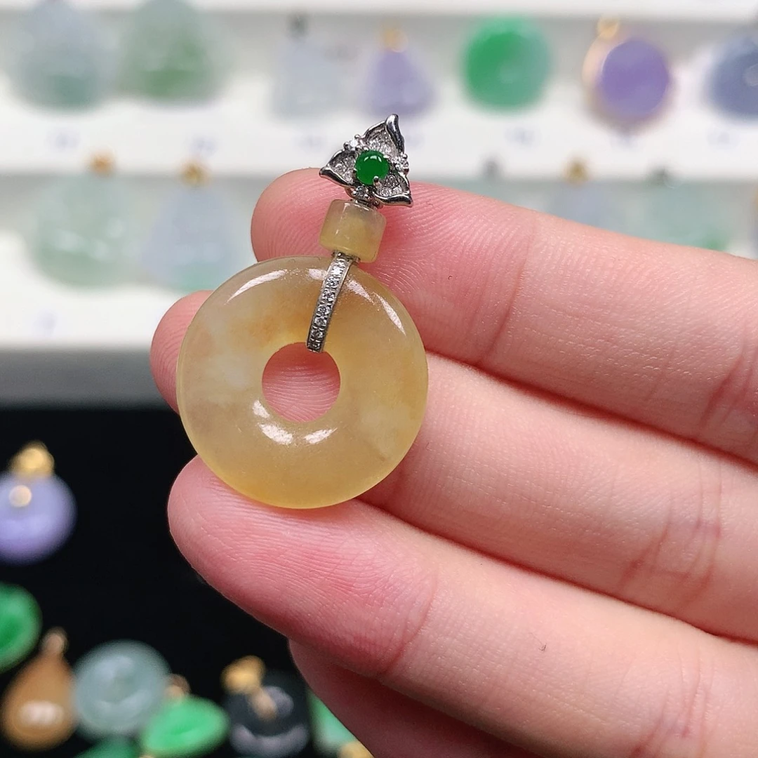 颈饰18K金镶嵌翡翠翡翠吊坠