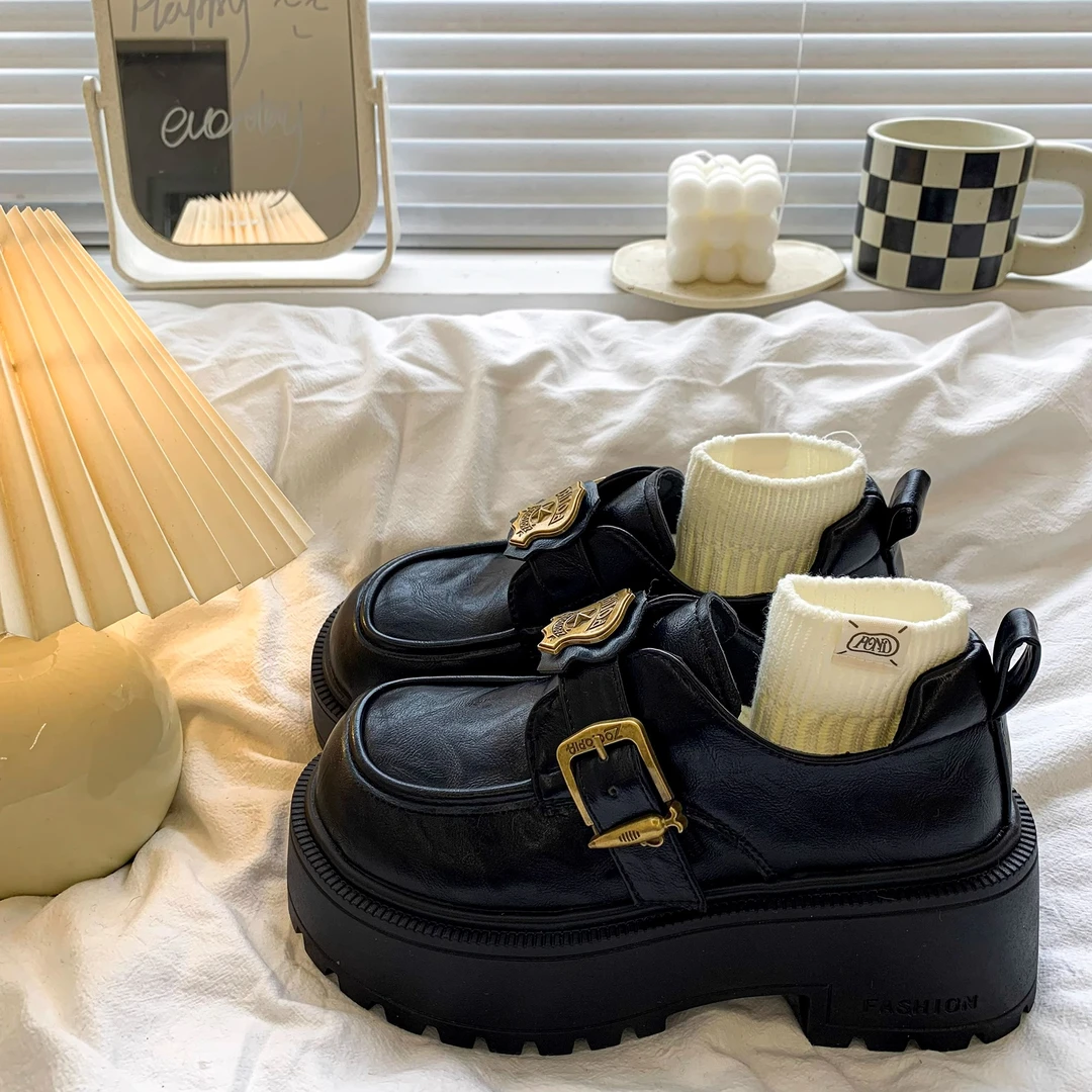 厚底粗跟英伦风小皮鞋女2025春季新款百搭休闲增高单鞋黑色乐福鞋