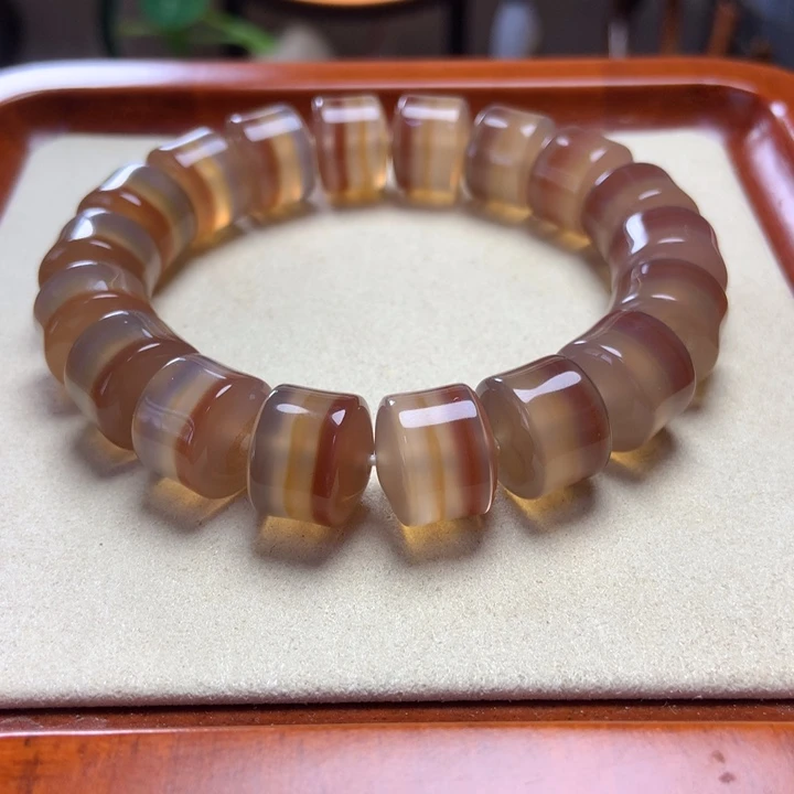 玛瑙/玉髓手串未镶嵌冰底双色俏双一线