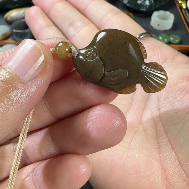 和田玉未镶嵌颈饰福利